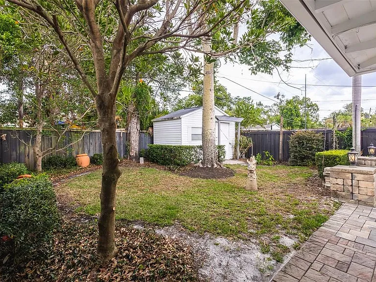 1001 Nottingham St — Photo 38
