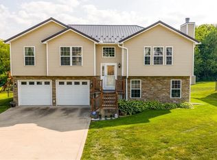 1304 Sam G Hiner Dr, Cameron, MO 64429