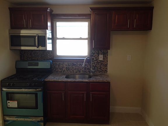 3rd image of 3558 Tiemann Ave