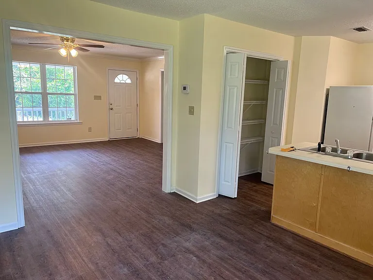1816 Iola Dr — Photo 11