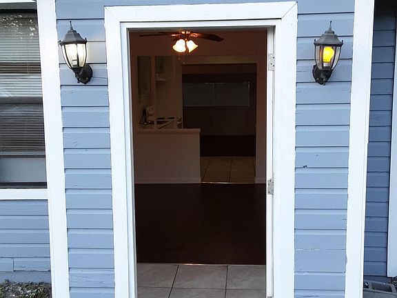 2nd image of 3333 Frances Ave