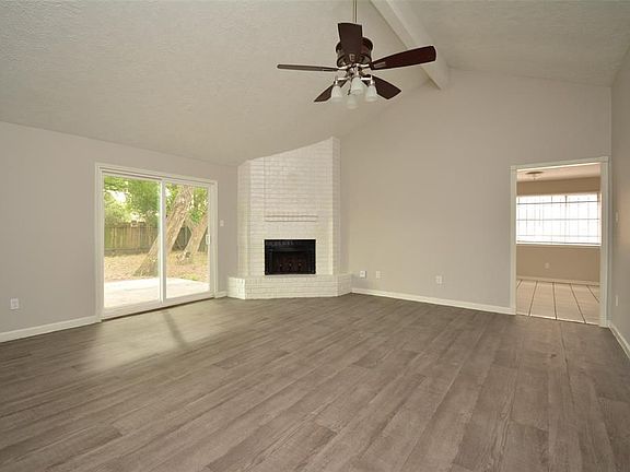 3rd image of 13438 S Thorntree Dr