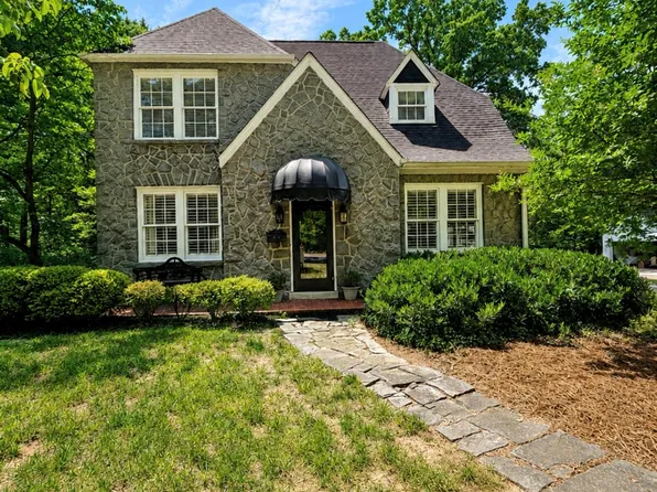 1211 S Belvedere Ave, Gastonia, NC 28054