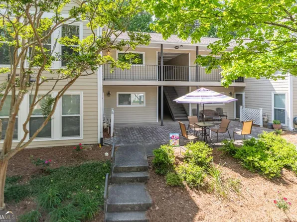 1103 Lake Pointe Cir, Roswell, GA 30075