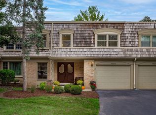 19W074 Avenue Barbizon, Oak Brook, IL 60523