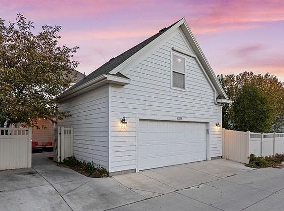 4th image of 4208 W Blackshear Dr