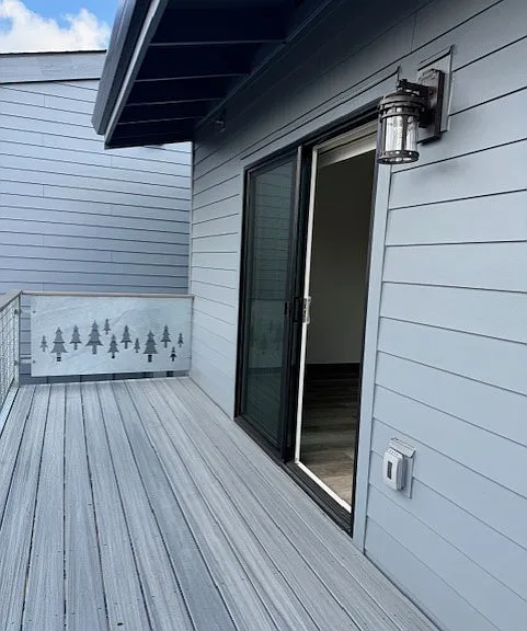another view of deck