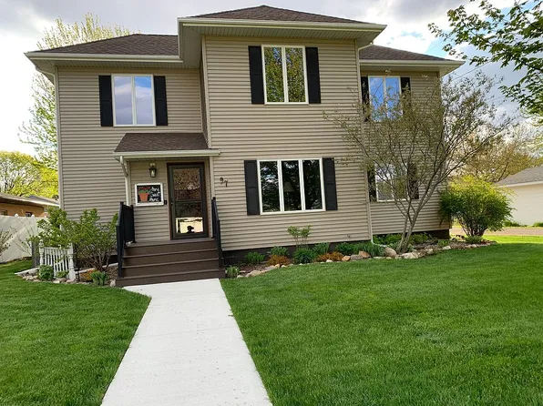 97 13th St S, Northwood, IA 50459