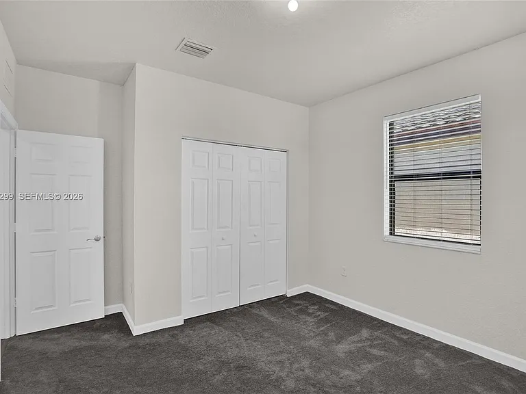 2502 NE 1st St — Photo 24