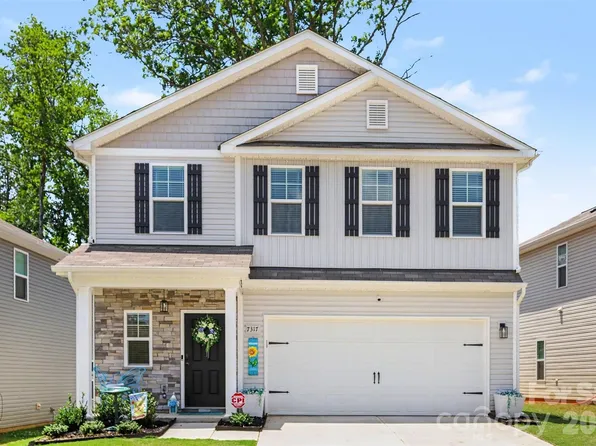 7317 Greenrock Ct, Charlotte, NC 28215