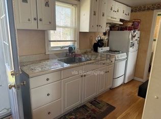 18 Crescent Dr, Hyannis, MA 02601