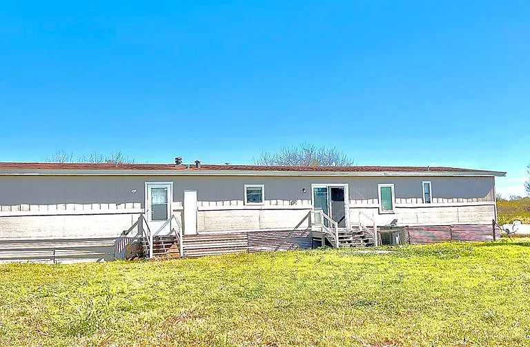 18425 Blake Manor Rd #A — Photo 13