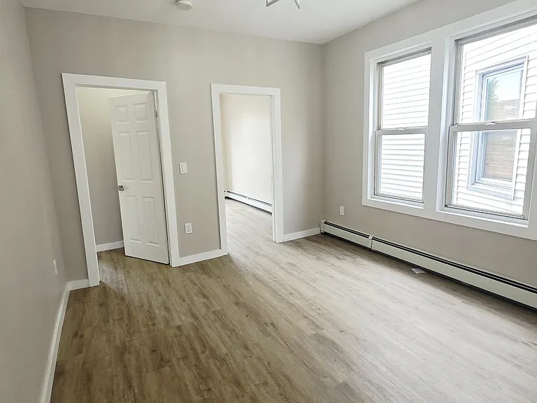 8 Sheffield St #1A — Photo 4