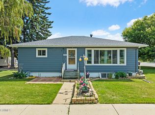 821 5th St W, Williston, ND 58801