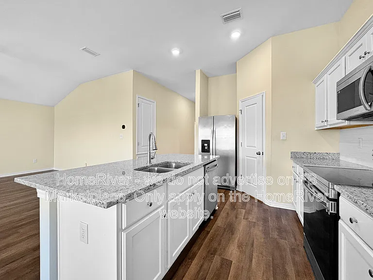 1170 Hayward Loop — Photo 10