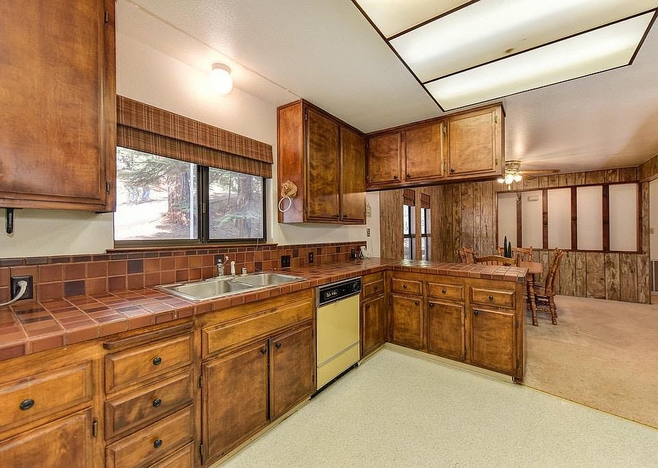 1st image of 27036 Skyview Ct