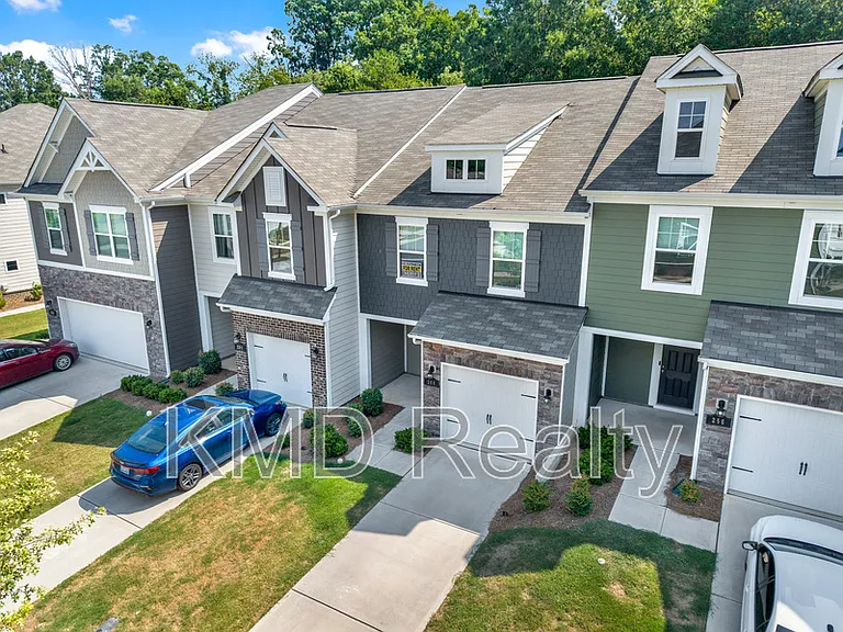 260 Abington St — Photo 3