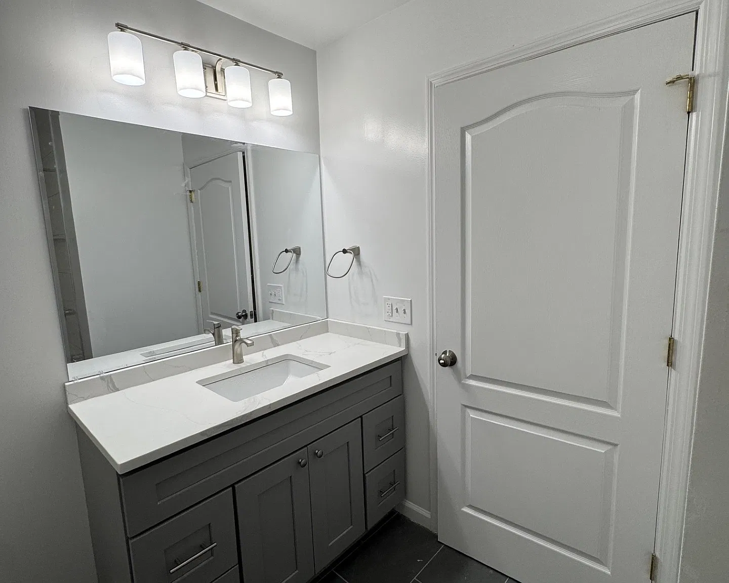 2 bed, 1320 sqft, $3,795 — Photo 4