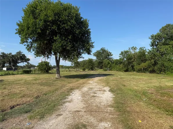 2100 County Road 342, Brazoria, TX 77422