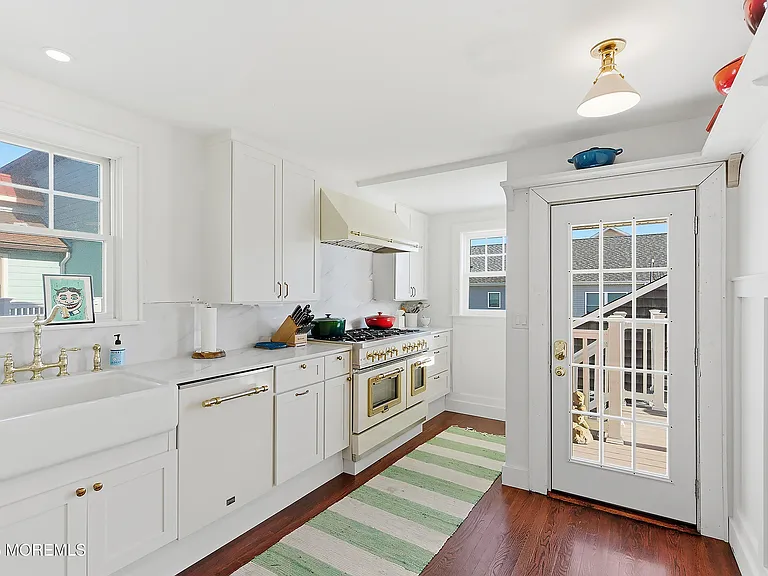 600 N Bayview Ave — Photo 5
