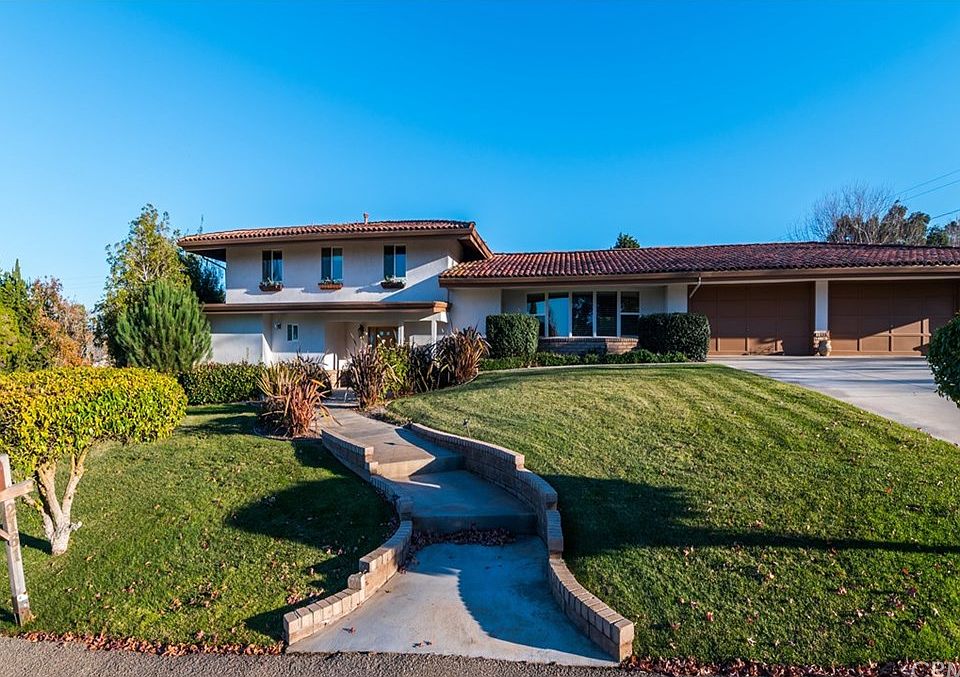 1st image of 2161 Crystal Dr