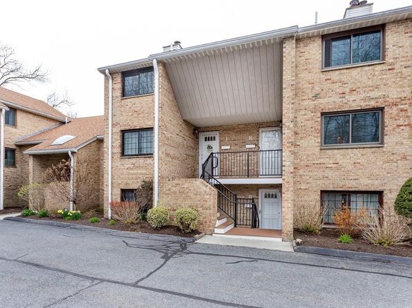 194 Washington St APT J, Canton, MA 02021