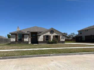 106 Sam Dr, Dayton, TX 77535