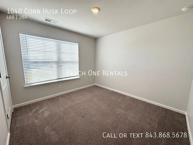 1040 Corn Husk Loop — Photo 3