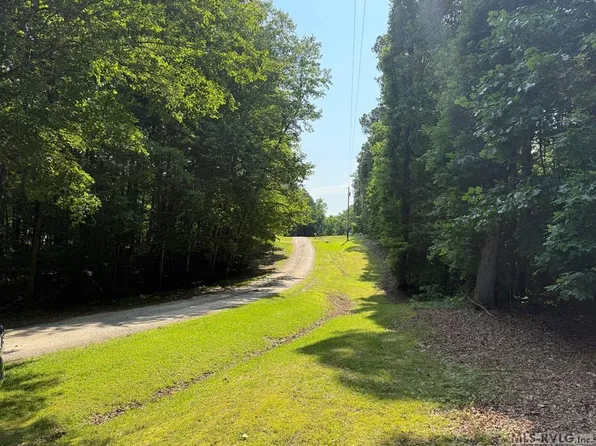 149 Spring Branch Dr, Macon, NC 27551