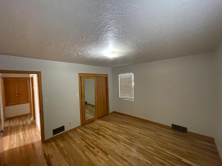 3645 Gramercy Ave — Photo 5