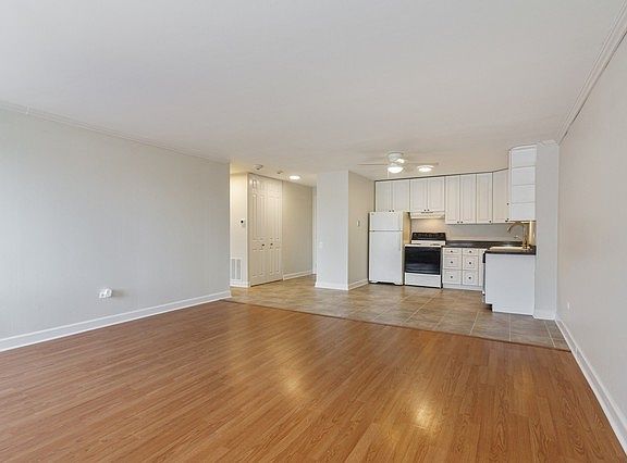 3rd image of 420 Walnut Creek Ln Unit 3408