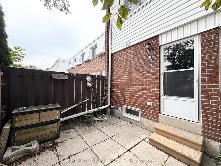 1010 Glen St #91 — Photo 30