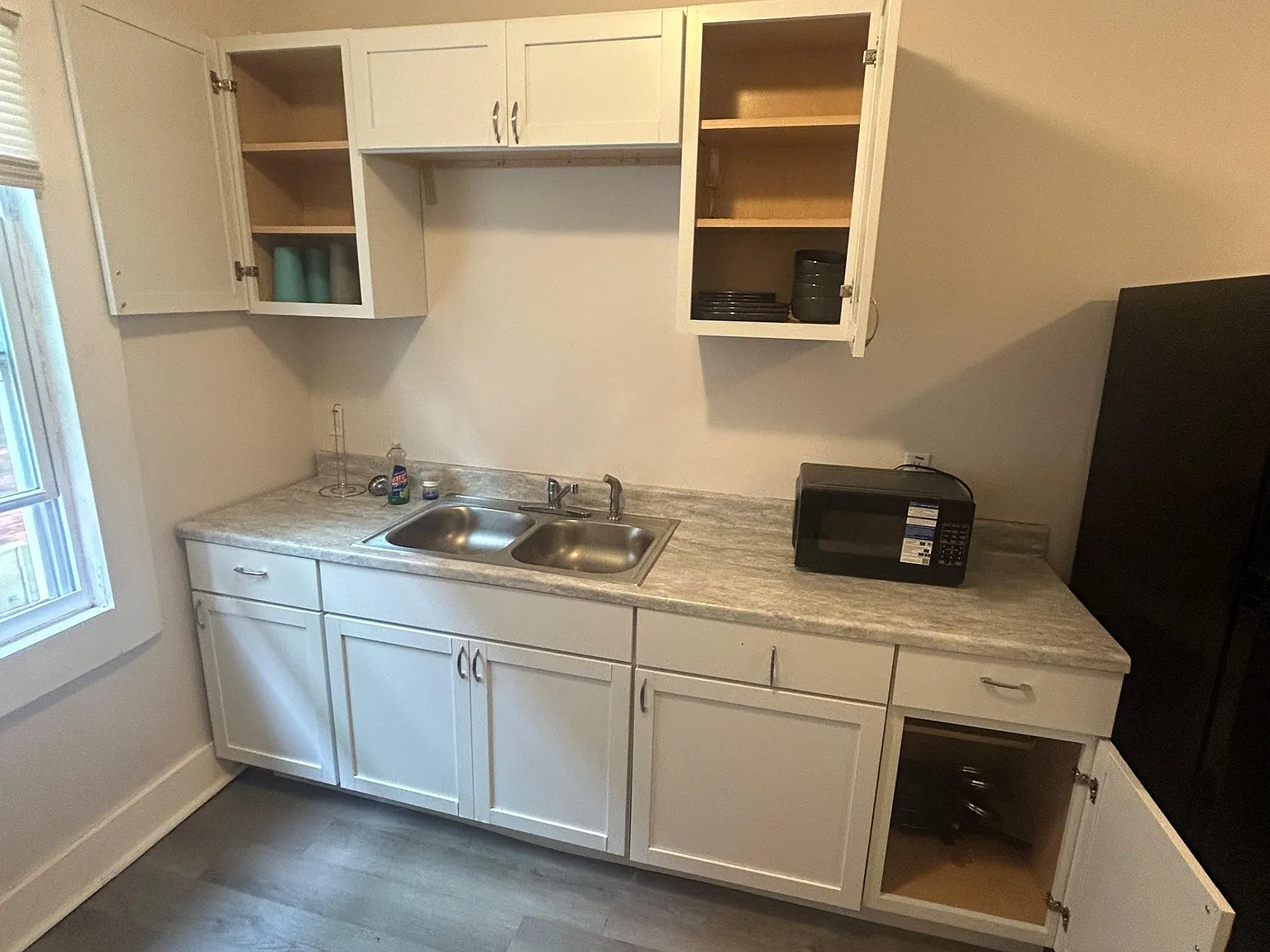 2 bed, 1.0 bath, 1046 sqft, $979 — Photo 3
