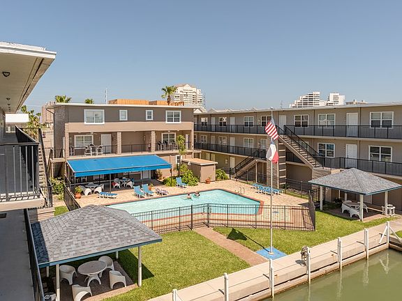 4th image of 200 Sunnyisle Dr #207