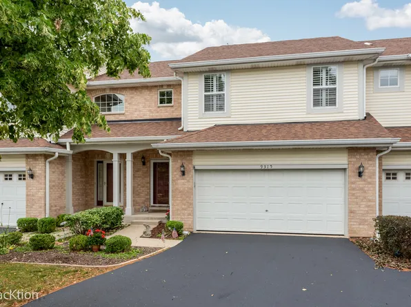 9315 Forest Glen Ct, Darien, IL 60561