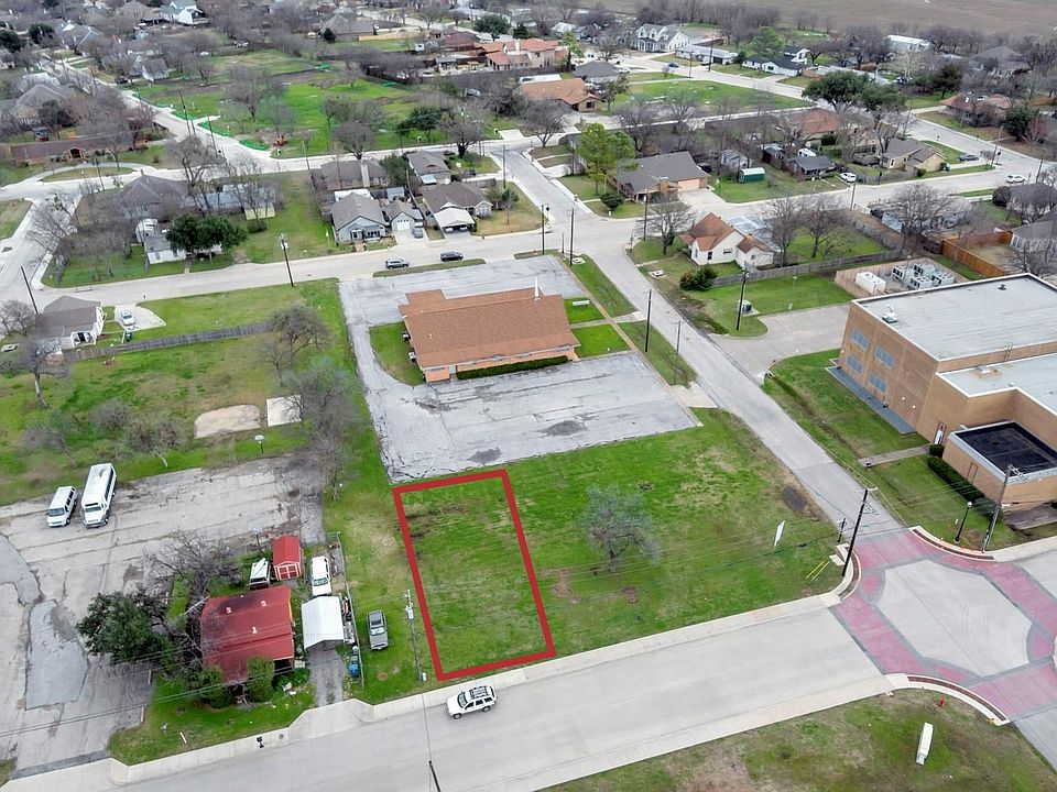 1st image of N Pine St