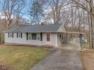 35 McDonald St, Tryon, NC 28782