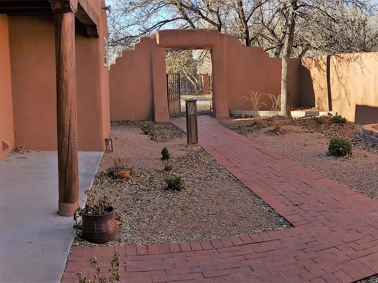 Front entranceway through garden space