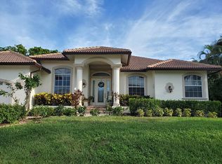 571 Diplomat Ct, Marco Island, FL 34145