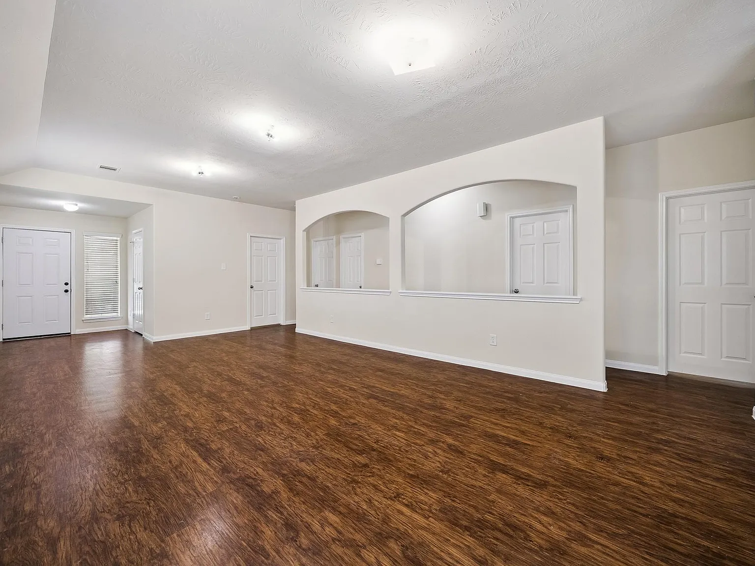 4 bed, 2.0 bath, 1650 sqft, $1,850 — Photo 4