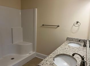 132 Old Course Rd, Aberdeen, NC 28315