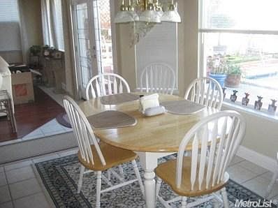 4th image of 1569 Wickford Way