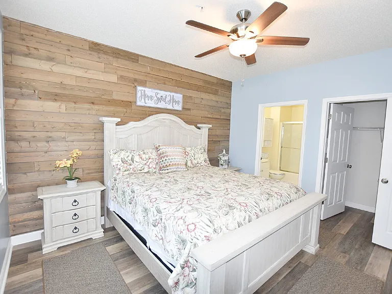 5825 Catalina Dr #723 — Photo 11