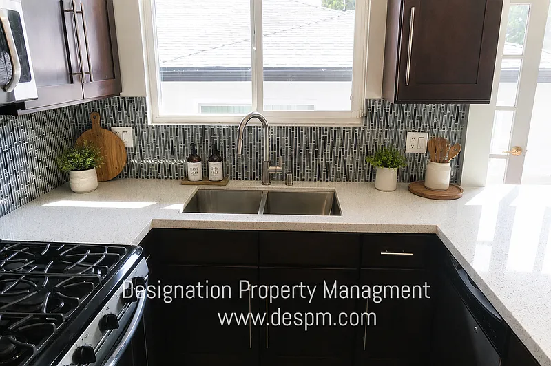 2 bed, 1.5 bath, 919 sqft, $2,450 — Photo 3