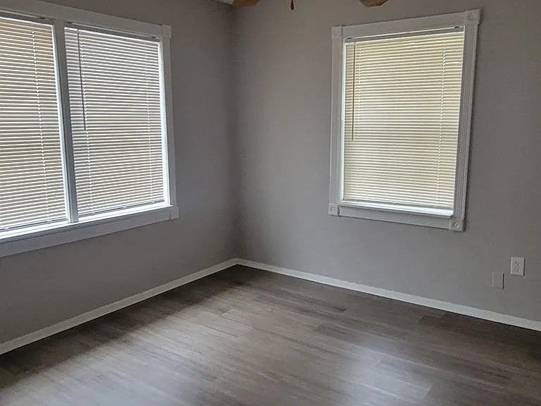 2320 NW Denver Ave — Photo 4