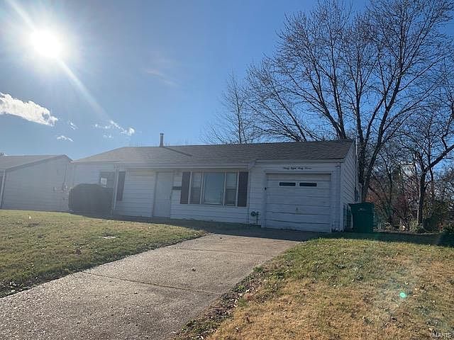1st image of 9867 Vickie Pl