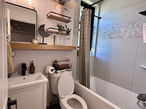 2nd image of 3417 Kedzie St #3417