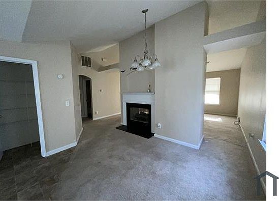 2nd image of 407 Fairlawn Dr