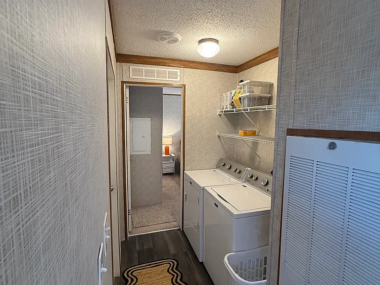 14431 Stephens Rd — Photo 39