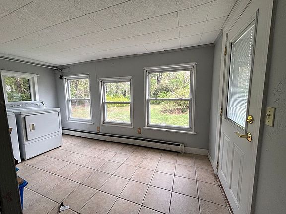 5th image of 354 Chapin St Rear 2